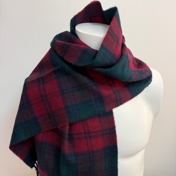 Johnstons of Elgin Pure Wool Scarf – Lindsay Tartan – Made in Scotland - Picture 1 of 9